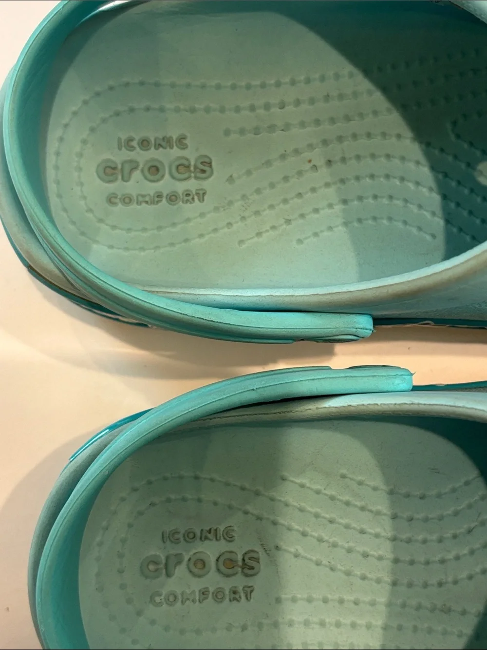 🩵 Crocs Kids Clogs – Youth Size 12, Mermaid and under the sea theme 🧜‍♀️